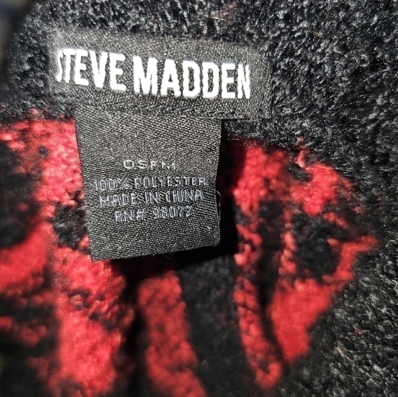 Steve Madden Plaid Polyester Poncho with Fringe. "K" - Picture 4 of 4